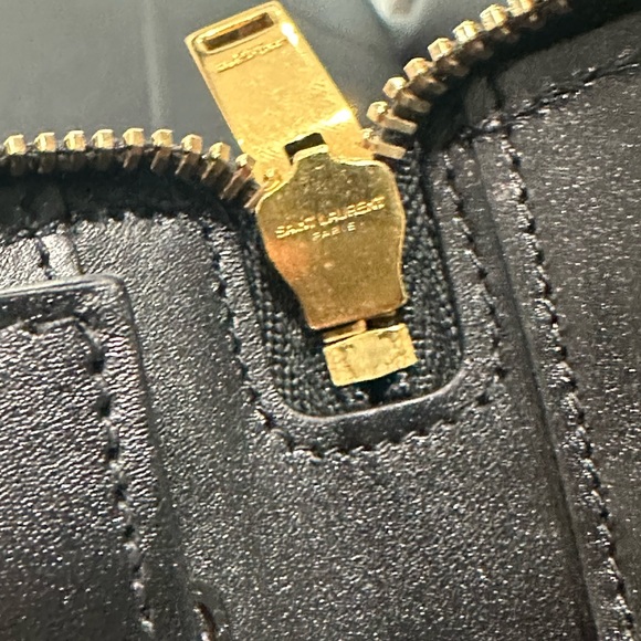 SAINT LAURENT YSL TOILE MONOGRAM MUSEUM LEATHER ZIP AROUND WALLET - Picture 8 of 8